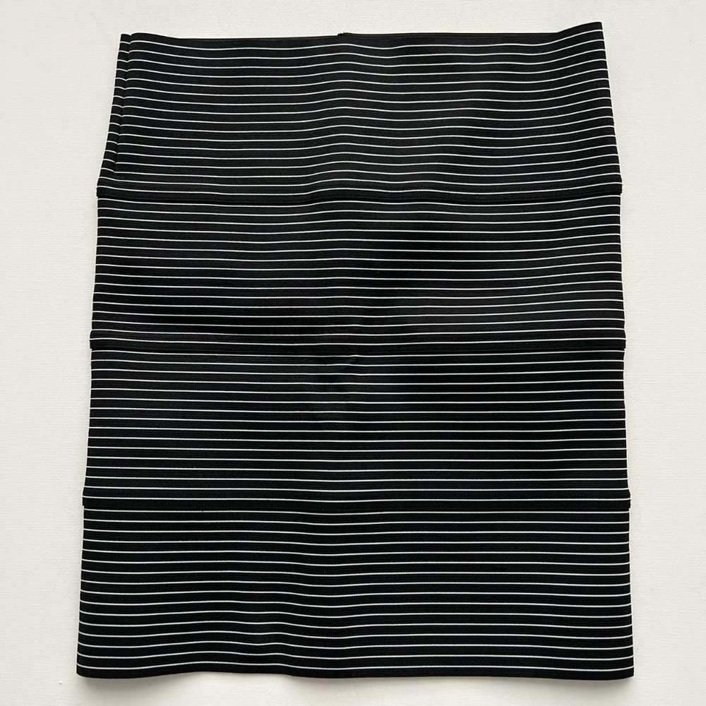 Bordeaux Los Angeles Bandage Elastic Mini Skirt size 2 US